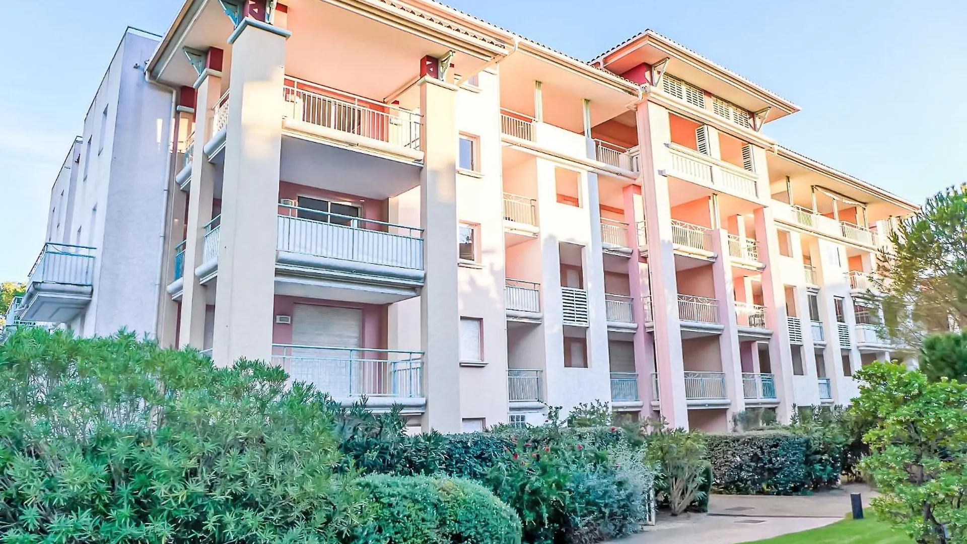 Apartment Les Calanques Du Parc-8 By Interhome Saint Aygulf France