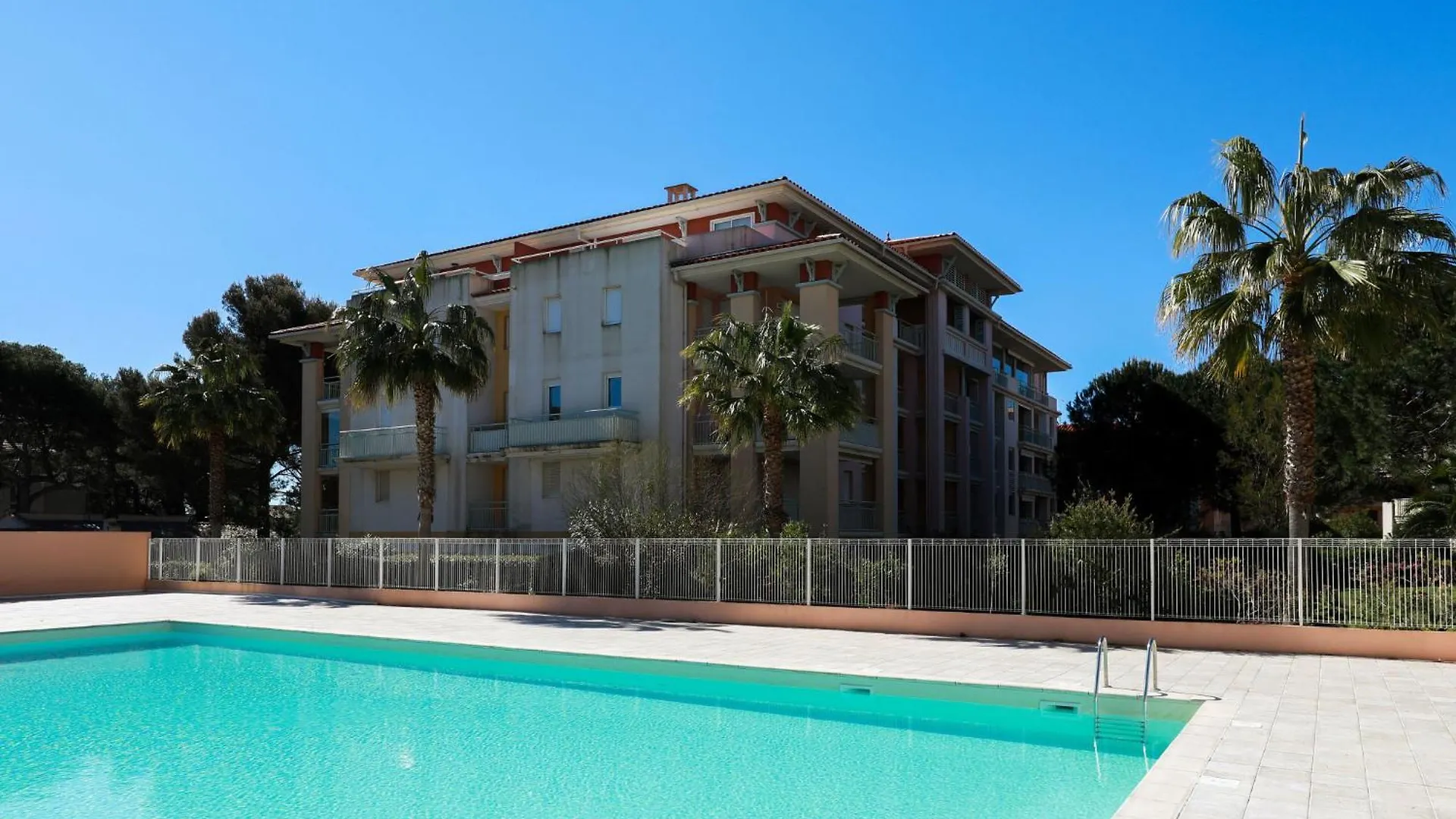 Apartment Les Calanques Du Parc-8 By Interhome Saint Aygulf